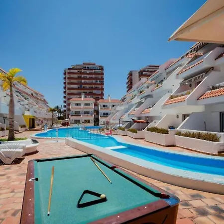 Le Petit Paradise